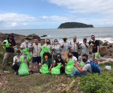 O projeto Um Dia no Parque começou neste domingo (18) em seis Unidades de Conservação (UCs) do Paraná, com atividades diferenciadas de conscientização ambiental. A ação é do Instituto Água e Terra (IAT), órgão vinculado à Secretaria de Estado do Desenvolvimento Sustentável e do Turismo, em parceria com a Rede Pró-UC, a Coalizão Pró-Unidades de Conservação e apoio da Águas Ouro Fino.