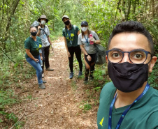 O projeto Um Dia no Parque começou neste domingo (18) em seis Unidades de Conservação (UCs) do Paraná, com atividades diferenciadas de conscientização ambiental. A ação é do Instituto Água e Terra (IAT), órgão vinculado à Secretaria de Estado do Desenvolvimento Sustentável e do Turismo, em parceria com a Rede Pró-UC, a Coalizão Pró-Unidades de Conservação e apoio da Águas Ouro Fino.