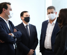 A Gelprime, empresa do grupo Vancouros, anunciou nesta terça-feira (20) um investimento de cerca de R$ 300 milhões em um complexo industrial em Ibiporã, no Norte do Paraná. A assinatura do acordo com a Secretaria da Fazenda aconteceu no Palácio Iguaçu e contou com a participação do governador Carlos Massa Ratinho Junior e do presidente da empresa, Edson Vanzella Pereira de Souza.