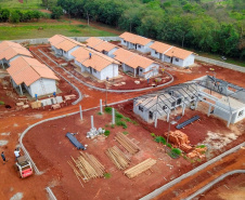 A Cohapar publicou nesta segunda-feira (19) o Manual de Gestão e Fiscalização de Obras sob a responsabilidade da empresa. O material traz conteúdos com orientações detalhadas aos engenheiros, arquitetos e técnicos da companhia que atuam como gestores e fiscais dos projetos de construção e reforma de casas populares, instalação de infraestrutura, urbanização e recuperação ambiental. Foto: José Fernando Ogura/AEN