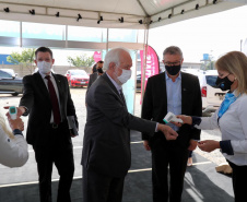 Promovido pela Invest Paraná, rodada de negócios reúne quem compra e quem vende produtos e serviços no município para facilitar investimentos que gerem emprego e renda. Participam 25 empresas âncoras e 75 pequenas empresas.

Foto: Camila Tonett.