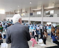 Promovido pela Invest Paraná, rodada de negócios reúne quem compra e quem vende produtos e serviços no município para facilitar investimentos que gerem emprego e renda. Participam 25 empresas âncoras e 75 pequenas empresas.

Foto: Camila Tonett.