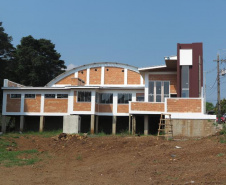Estruturas foram construídas ou reformadas em 15 municípios de diversas regiões do Paraná. Os investimentos somam R$ 7,8 milhões do Tesouro do Estado, operações de crédito e com contrapartidas municipais.
Foto: SEDU
