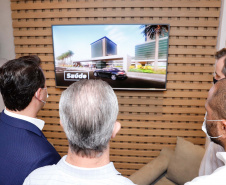 Governador Carlos massa Ratinho Junior participa do lançamento da pedra fundamental da Unique Medical