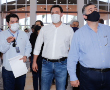 O governador Carlos Massa Ratinho Junior destacou nesta quinta-feira (22) dois importantes projetos que vão impulsionar a área de saúde em Maringá e na região Noroeste. Ele esteve nas obras do Hospital da Criança, uma unidade de 164 leitos que está sendo construído com recursos do Governo do Estado, governo federal e Organização Mundial da Família (OMF).
