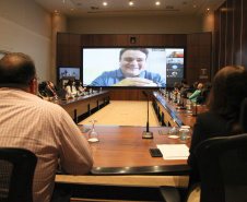 O secretário estadual da Comunicação e da Cultura, João Debiasi, e o controlador-geral do Estado, Raul Siqueira, promoveram nesta sexta-feira (23) um encontro virtual com todos os jornalistas do Governo do Estado para discutir a Lei Geral de Proteção de Dados (LGPD) e suas particularidades.Foto: Ari Dias/AEN.
