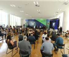 O governador Carlos Massa Ratinho Junior lança nesta segunda-feira (26) o programa de colégios cívico-militares do Estado. No mesmo ato  é assinada a regulamentação da lei que autorizou o projeto e anunciada a lista das cerca de 200 unidades beneficiadas nesse primeiro momento.   Curitiba, 26/09/2020. Foto: Geraldo Bubniak/AEN