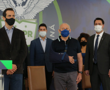 O governador Carlos Massa Ratinho Junior lança nesta segunda-feira (26) o programa de colégios cívico-militares do Estado. No mesmo ato  é assinada a regulamentação da lei que autorizou o projeto e anunciada a lista das cerca de 200 unidades beneficiadas nesse primeiro momento.   Curitiba, 26/09/2020. Foto: Geraldo Bubniak/AEN