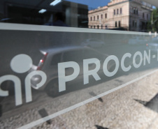 Procon-PR retoma atendimento presencial com horário agendado. Foto: Geraldo Bubniak/AEN