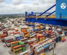 	Paranaguá é rota de navios com capacidade para até 12 mil contêineres 