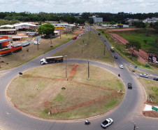 Obra de duplicação da PR-323 no perímetro urbano de Umuarama. O trecho é de 4,4 quilômetros, e vai do trevo do ?Gauchão? até o acesso à Mariluz, no entroncamento com a PR-468. Também serão construídas vias marginais nos dois sentidos, além de duas intersecções em desnível. Na foto,  Altevir Correia da Silva funcionario da Autoposto Gauchao.19/11/2020 - Foto: Geraldo Bubniak/AEN