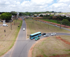 Obra de duplicação da PR-323 no perímetro urbano de Umuarama. O trecho é de 4,4 quilômetros, e vai do trevo do ?Gauchão? até o acesso à Mariluz, no entroncamento com a PR-468. Também serão construídas vias marginais nos dois sentidos, além de duas intersecções em desnível. Na foto,  Altevir Correia da Silva funcionario da Autoposto Gauchao.19/11/2020 - Foto: Geraldo Bubniak/AEN