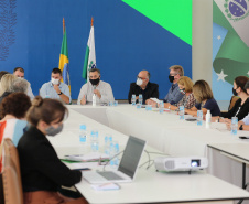 Reuniao do Secretário de Estado da Saude, Beto Preto, Secretário de Estado da Comunicação e da Cultura ,João Evaristo Debiasi com Assomec ? Associação dos Municípios da Região Metropolitana de Curitiba e representantes para alinhamento de açoes no combate do coronavirus.  - Curitiba -  02/13/2020 - Foto: Geraldo Bubniak/AEN