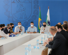 Reuniao do Secretário de Estado da Saude, Beto Preto, Secretário de Estado da Comunicação e da Cultura ,João Evaristo Debiasi com Assomec ? Associação dos Municípios da Região Metropolitana de Curitiba e representantes para alinhamento de açoes no combate do coronavirus.  - Curitiba -  02/13/2020 - Foto: Geraldo Bubniak/AEN