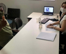A Cohapar concluiu nesta quinta-feira (3), em Londrina, o primeiro mutirão de audiências de conciliação para renegociação de dívidas imobiliárias, feito em parceria com o Tribunal de Justiça do Paraná (TJPR). A iniciativa conjunta entre os poderes executivo e judiciário estaduais é fruto de um acordo firmado em setembro deste ano e deverá beneficiar milhares de famílias que possuem dívidas de financiamentos com a companhia. (Foto: Ivone Luchini / Cohapar)