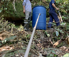 Portos do Paraná apoia gestão da água nas comunidades caiçaras da baia de Paranaguá.