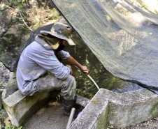 Portos do Paraná apoia gestão da água nas comunidades caiçaras da baia de Paranaguá.