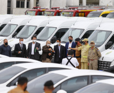 O governador Carlos Massa Ratinho Junior entregou nesta terça-feira (08), em ato simbólico no Palácio Iguaçu, 60 novos veículos que vão encorpar a frota das polícias (Militar e Civil), do Corpo de Bombeiro e do Departamento Penitenciário. A meta é chegar a 2022 com 80% da frota renovada.
