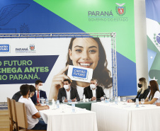 O governador Carlos Massa Ratinho Junior lançou nesta terça-feira (8) o site que dá largada ao cadastramento das empresas interessadas em participar do programa Cartão Futuro Emergencial, criado pelo Governo do Estado para estimular e manter as contratações de jovens aprendizes. Foto: Jonathan Campos/AEN