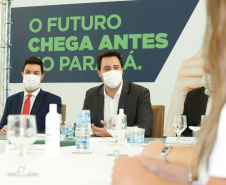 O governador Carlos Massa Ratinho Junior lançou nesta terça-feira (8) o site que dá largada ao cadastramento das empresas interessadas em participar do programa Cartão Futuro Emergencial, criado pelo Governo do Estado para estimular e manter as contratações de jovens aprendizes. 