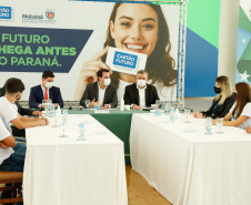 O governador Carlos Massa Ratinho Junior lançou nesta terça-feira (8) o site que dá largada ao cadastramento das empresas interessadas em participar do programa Cartão Futuro Emergencial, criado pelo Governo do Estado para estimular e manter as contratações de jovens aprendizes. 
