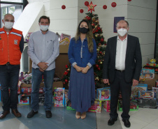 A participação dos servidores da Secretaria do Desenvolvimento Urbano e de Obras Públicas e Paranacidade, na Campanha Natal Voluntário resultou na doação de mais de 1500 brinquedos que serão entregues a crianças carentes. . Foto:SEDU