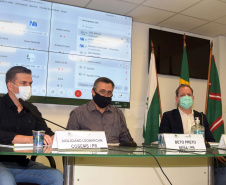 A última reunião ordinária do ano da Comissão Intergestores Bipartite do Paraná (CIB) realizada nesta quarta-feira (9), por meio de videoconferência, definiu pela atenção redobrada em relação à Covid-19 por parte do Estado e municípios no período das festas de final de ano.Foto: Mônica Candéo Iurk
