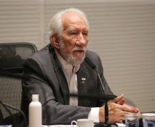 O governador Carlos Massa Ratinho Junior participa  nesta segunda-feira (14)  de videoconferencia com secretarios e empresarios  sobre o Plano Estadual de Retomada e Desenvolvimento Economico, no Palacio Iguacu. Na foto, o vice-governador Darci Piana.Curitiba, 14/11/2020. Foto: Geraldo Bubniak/AEN