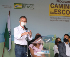 O governador Carlos Massa Ratinho Junior realiza  nesta terca-feira (15), a entrega 45  Ônibus Rural Escolar   acompanhado do ministro da Educação, Milton Ribeiro e do secretario de Educacao Renato Feder. Na foto, o deputado Toninho Wandscheer.Curitiba, 15/11/2020. Foto: Geraldo Bubniak/AEN