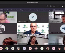 Em reunião com os servidores, por videoconferência, gestores da autarquia destacaram que os serviços, obras e ações observados nos Relatórios de Planos e Metas foram cumpridos com rigor e precisão em todos os municípios do Paraná.

Foto: SEDU