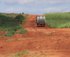 Governo realiza obras e investimentos robustos em infraestrutura - Foto: Geraldo Bubniak/AEN