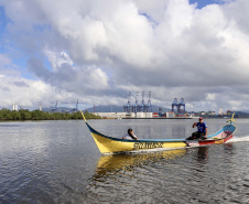 A pesca artesanal, que garante renda para cerca de 6 mil famílias no litoral paranaense, é tema da nova campanha de educação ambiental da Portos do Paraná. A empresa pública promove ações de comunicação e valorização da atividade, aproveitando o aumento no número de veranistas nas praias do Estado.