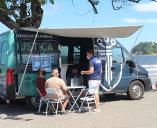 Para facilitar o contato com os moradores e veranistas que estiverem nas praias do Paraná durante a temporada de verão, o Tribunal de Justiça do Paraná (TJPR), por meio da 2ª Vice-Presidência, trouxe ao litoral o projeto “Justiça Itinerante”, que faz parte das atividades do Verão Consciente 2020/2021 do Governo do Estado. A unidade móvel percorre os balneários das praias do Paraná até a próxima segunda-feira (11/01). -  Curitiba, 08/01/2021  -  Foto: Divulgação TJPR