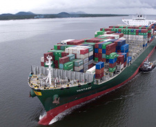 O volume de cargas importadas e exportadas em contêineres em 2020, pelo Porto de Paranaguá, aumentou 6% em relação a 2019. Foram 8.541.091 toneladas, 508.664 toneladas a mais que no ano anterior. Os produtos conteinerizados representam 14,9% da movimentação geral dos portos do Paraná.