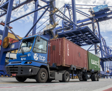 O volume de cargas importadas e exportadas em contêineres em 2020, pelo Porto de Paranaguá, aumentou 6% em relação a 2019. Foram 8.541.091 toneladas, 508.664 toneladas a mais que no ano anterior. Os produtos conteinerizados representam 14,9% da movimentação geral dos portos do Paraná.