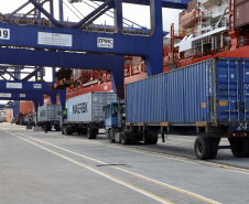 O volume de cargas importadas e exportadas em contêineres em 2020, pelo Porto de Paranaguá, aumentou 6% em relação a 2019. Foram 8.541.091 toneladas, 508.664 toneladas a mais que no ano anterior. Os produtos conteinerizados representam 14,9% da movimentação geral dos portos do Paraná.