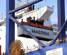 O volume de cargas importadas e exportadas em contêineres em 2020, pelo Porto de Paranaguá, aumentou 6% em relação a 2019. Foram 8.541.091 toneladas, 508.664 toneladas a mais que no ano anterior. Os produtos conteinerizados representam 14,9% da movimentação geral dos portos do Paraná.