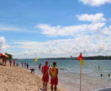 A Costa Extremo Noroeste, conhecida como corredor das águas por suas belas praias às margens do Rio Paraná, atrai inúmeros visitantes em busca do turismo sustentável da região