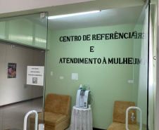 Para auxiliar mulheres vítimas de violência durante o período de isolamento social, os Centros de Referência e Atendimento Especializado à Mulher em Situação de Violência (Cram) continuam atendendo de forma presencial e por telefone em todas as regiões do estado. Só no ano de 2020 foram registrados mais de 9 mil atendimentos pelos centros no Paraná. -  Foto: Divulgação SEJUF