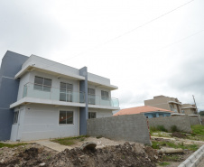  Moradores de Piraquara têm até o dia 24 de janeiro para se inscreverem no cadastro de pretendentes da Cohapar e participarem do processo de seleção de 47 casas populares que estão em fase final de construção na cidade, na região metropolitana de Curitiba. As inscrições são gratuitas e devem ser feitas exclusivamente pelo site cohapar.pr.gov.br/cadastro. (Foto: Guilherme Santos / Cohapar)