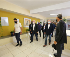 O vice governador Darci Piana recebe neste domingo  (17)  o ministro da Educação, Milton Ribeiro, no Colégio Estadual Pedro Macedo, no bairro Portão em Curitiba  para acompanhar a aplicação prova do Exame Nacional do Ensino Médio (Enem) 2020.  A visita o  contou com a presenca do secretário de Estado da Educação e do Esporte, Renato Feder.     Curitiba, 17/01/2021 -  Foto: Geraldo Bubniak/AEN