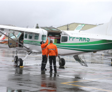Dsitribuicao  das vacinas contra a Covid-19 no Aeroporto Bacacheri em Curitiba com aeronaves do Governo do Estado -  19/01/2021 - Foto: Geraldo Bubniak/AEN