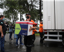 Dsitribuicao  das vacinas contra a Covid-19 no Aeroporto Bacacheri em Curitiba com aeronaves do Governo do Estado -  19/01/2021 - Foto: Geraldo Bubniak/AEN