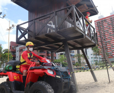 O Corpo de Bombeiros divulgou nesta quarta-feira (20/01) o balanço de atividades e ocorrências atendidas nos primeiros 30 dias de verão no Litoral do estado (do dia 19 de dezembro até o dia 18 de janeiro). O comparativo com o mesmo período da temporada anterior mostra que os afogamentos tiveram queda de 11% (de 569 foi para 506), e houve o dobro de óbitos (de 03 foi para 06). O balanço mostra ainda que as mortes por afogamento ocorreram em áreas não protegidas por guarda-vidas.  Foto:SESP