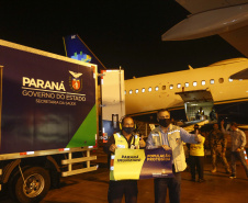 As vacinas Oxford/AstraZeneca, desenvolvidas em parceria com a Fundação Oswaldo Cruz (Fiocruz), devem chegaram no Aeroporto Internacional Afonso Pena, em São José dos Pinhais, na Região Metropolitana de Curitiba. 