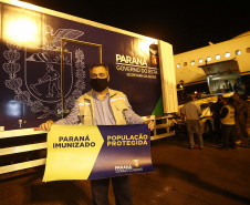 As vacinas Oxford/AstraZeneca, desenvolvidas em parceria com a Fundação Oswaldo Cruz (Fiocruz), devem chegaram no Aeroporto Internacional Afonso Pena, em São José dos Pinhais, na Região Metropolitana de Curitiba. 