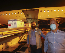 As vacinas Oxford/AstraZeneca, desenvolvidas em parceria com a Fundação Oswaldo Cruz (Fiocruz), devem chegaram no Aeroporto Internacional Afonso Pena, em São José dos Pinhais, na Região Metropolitana de Curitiba. 