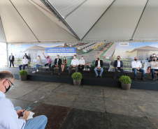 O governador Carlos Massa Ratinho Junior participou nesta segunda-feira (25) do lançamento de 866 novas moradias populares em Londrina, na região Norte. Londrina, 25/01/2021 - Foto: Geraldo Bubniak/AEN