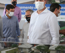 O governador Carlos Massa Ratinho Junior participou nesta segunda-feira (25) do lançamento de 866 novas moradias populares em Londrina, na região Norte. Londrina, 25/01/2021 - Foto: Geraldo Bubniak/AEN