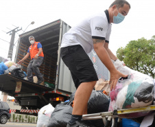 PCPR entrega à Defesa Civil cinco toneladas de doações para vítimas de enchentes de Guaraqueçaba  -  Foto: Divulgação Polícia Civil do Paraná/SESP